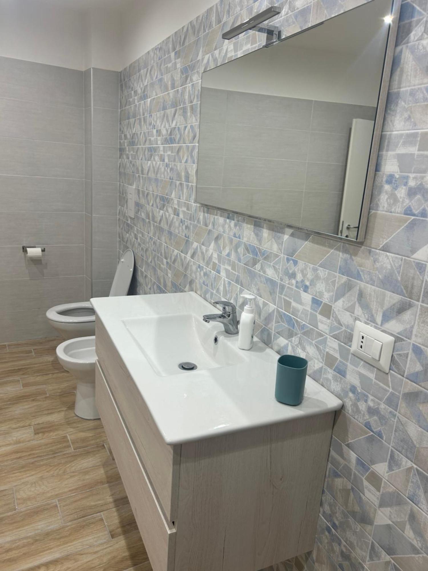 Apartment Giordy House Centro Naples